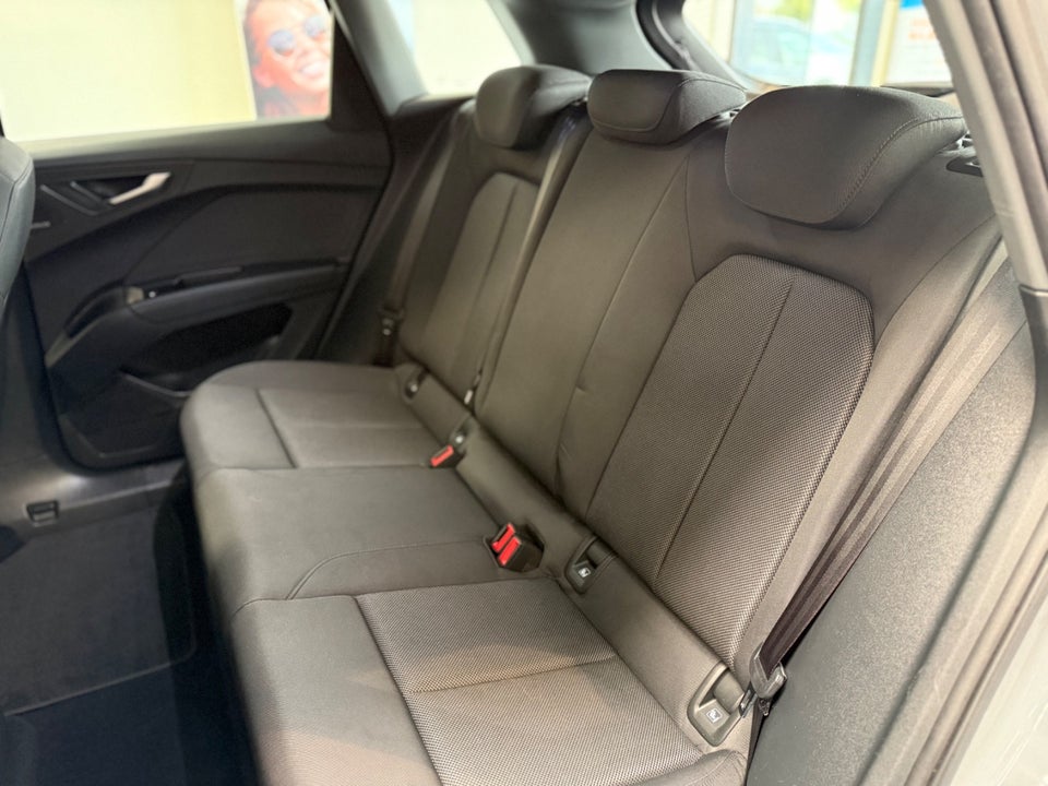 Audi Q4 e-tron 35 Advanced 5d