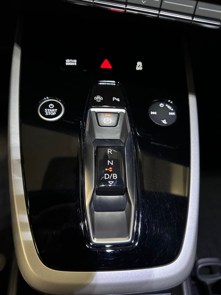 Audi Q4 e-tron 40 Advanced 5d