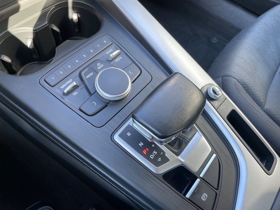 Audi A4 2,0 TDi 150 S-tr. 4d