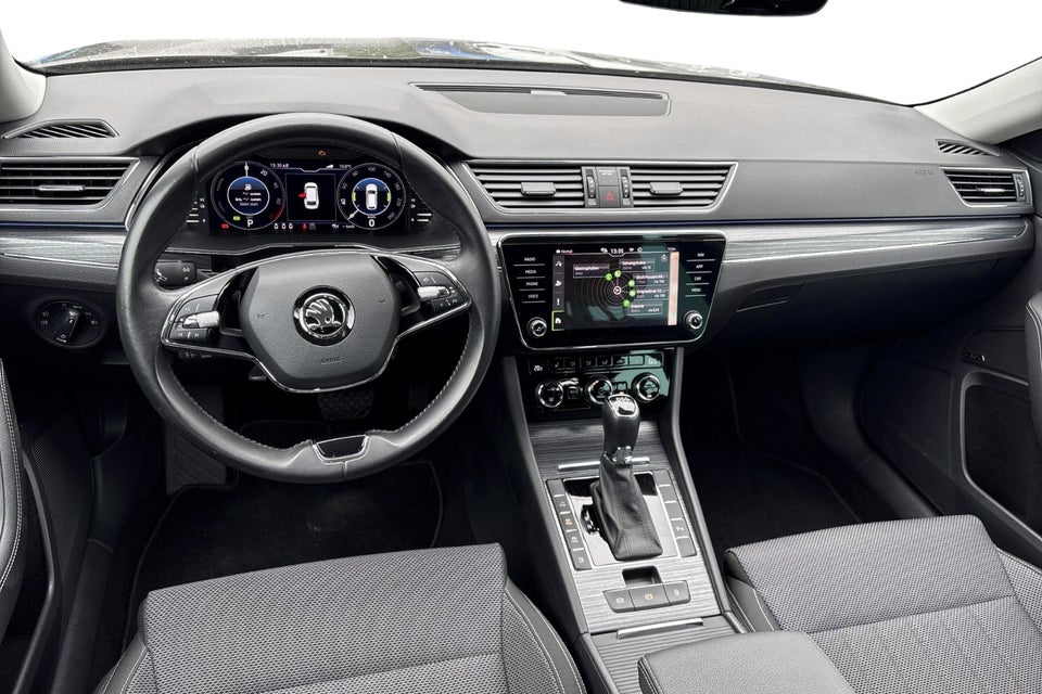 Skoda Superb 1,4 TSi iV Plus Combi DSG 5d