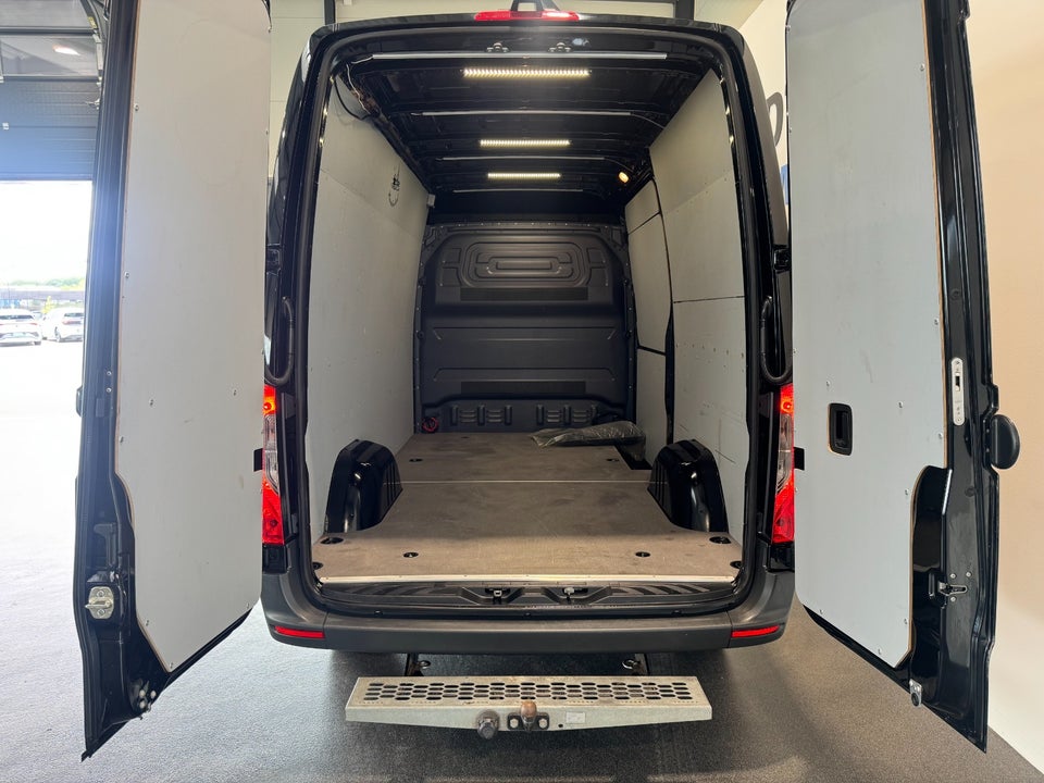 Mercedes Sprinter 317 2,0 CDi A2 Kassevogn aut. RWD