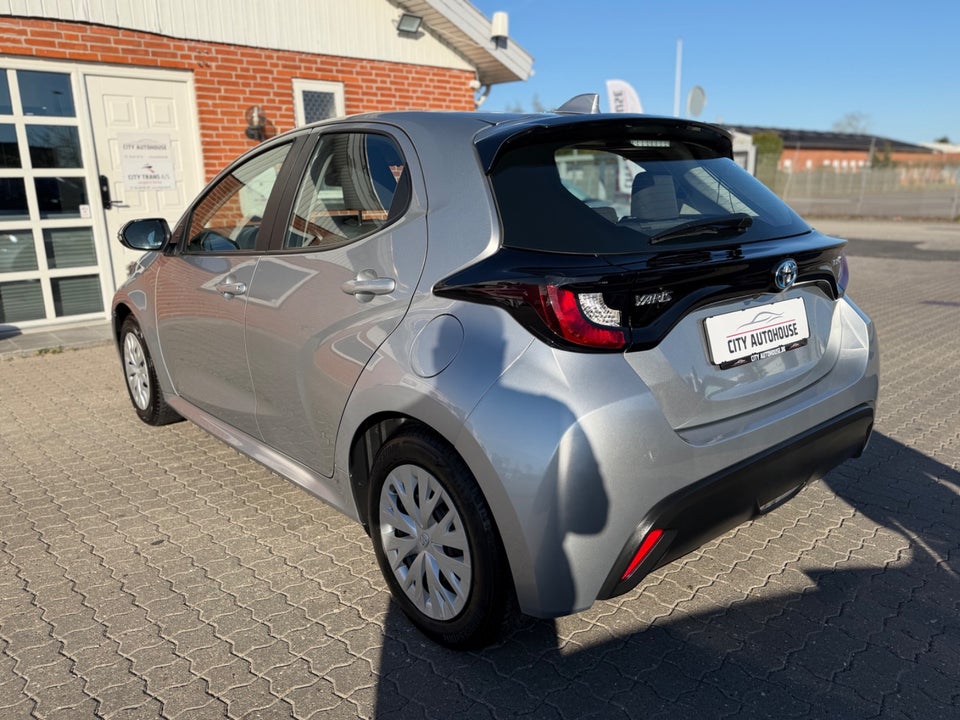 Toyota Yaris 1,5 Hybrid H3 e-CVT 5d