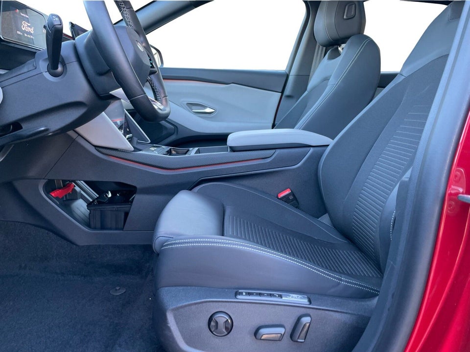 Ford Explorer 82 Premium Extended Range 5d