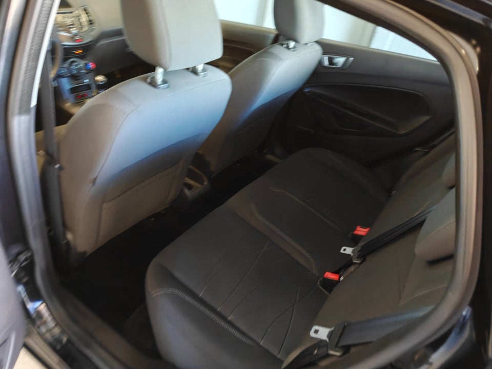 Ford Fiesta 1,0 65 Titanium 5d