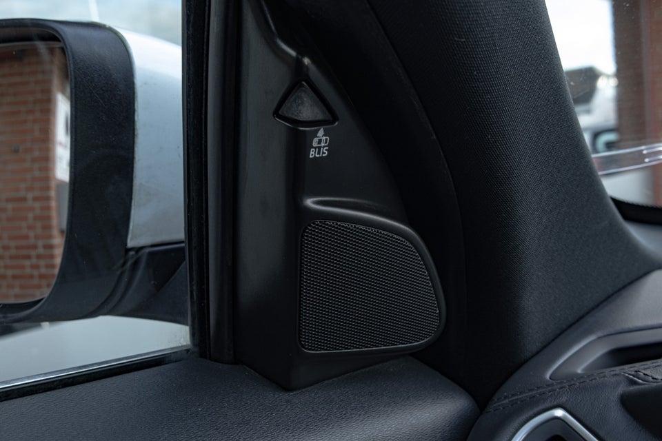 Volvo XC60 2,4 D5 220 Summum aut. AWD 5d