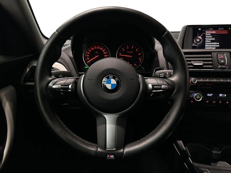 BMW 220i 2,0 Coupé aut. 2d