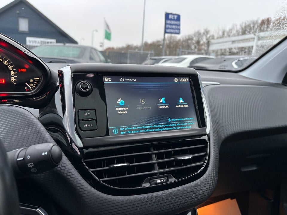 Peugeot 208 1,6 BlueHDi 100 Allure Sky 5d