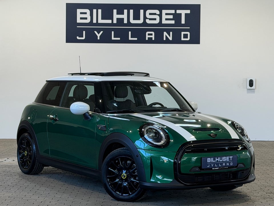 MINI Cooper SE Classic Trim 3d