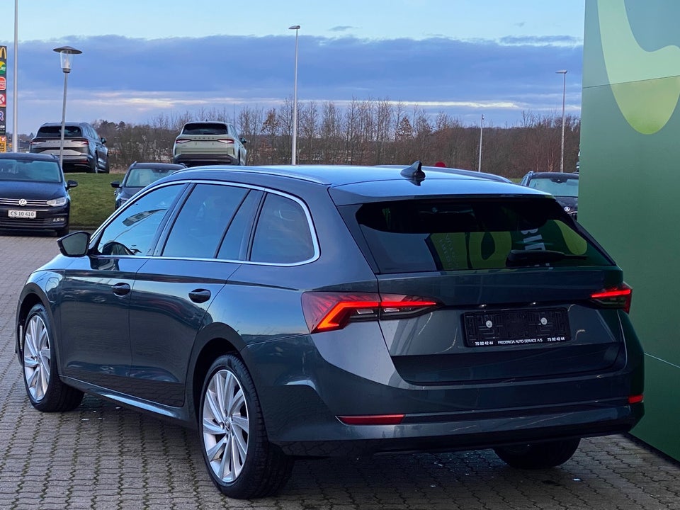 Skoda Octavia 1,4 TSi iV Plus Combi DSG 5d