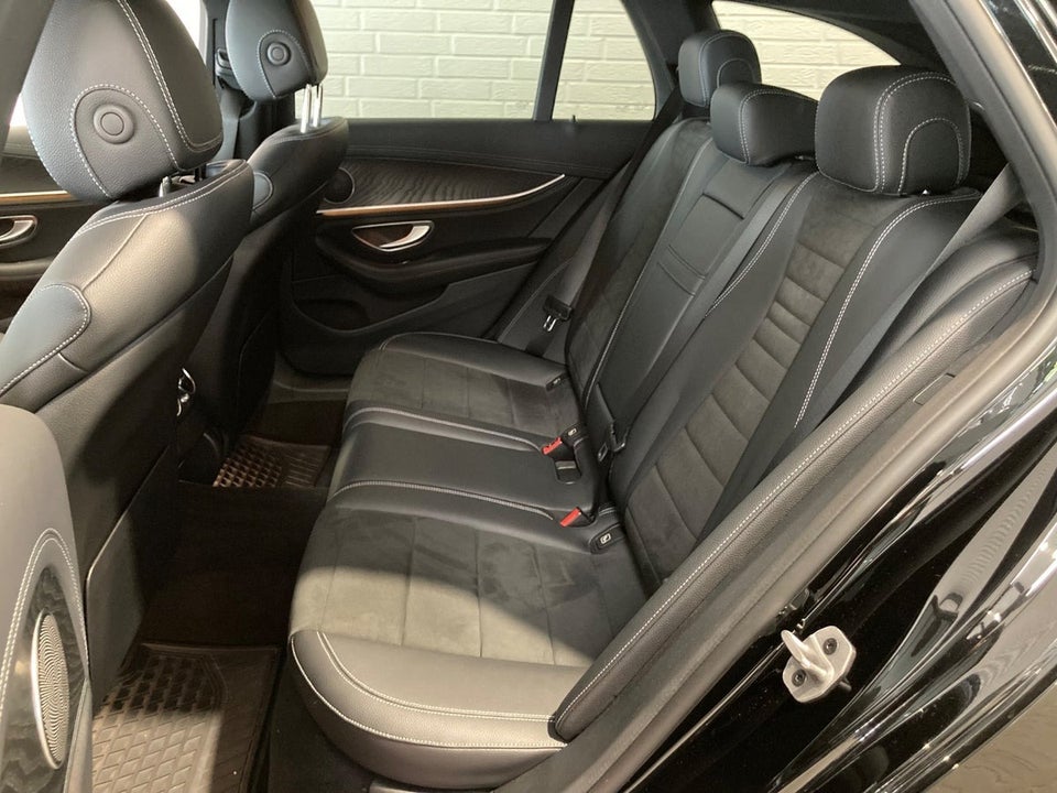 Mercedes E300 de 2,0 AMG Line stc. aut. 5d