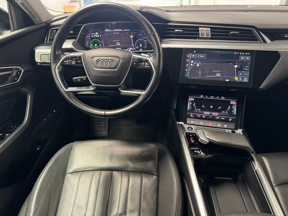 Audi e-tron 55 quattro 5d