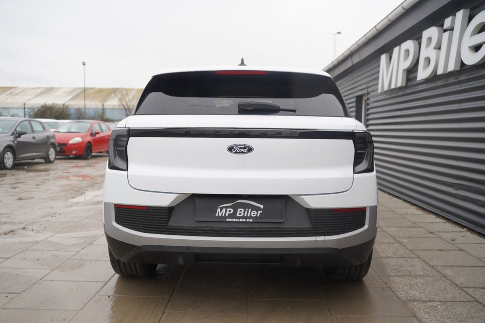 Ford Explorer 82 Select Extended Range 5d