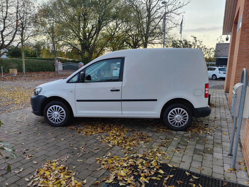 VW Caddy 1,6 TDi 75 BMT Van 4d