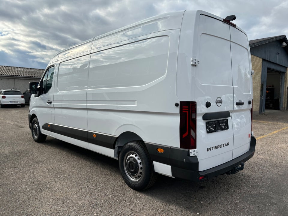 Nissan Interstar 2,0 dCi 150 L3H2 N-Connecta Van
