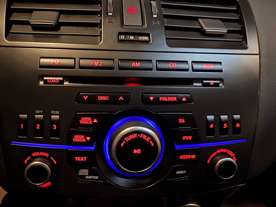 Mazda 3 1,6 Advance 4d