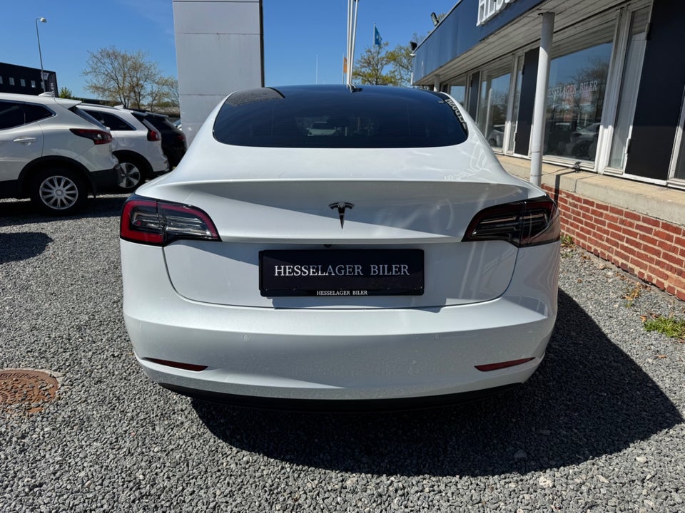 Tesla Model 3 Standard Range+ RWD 4d