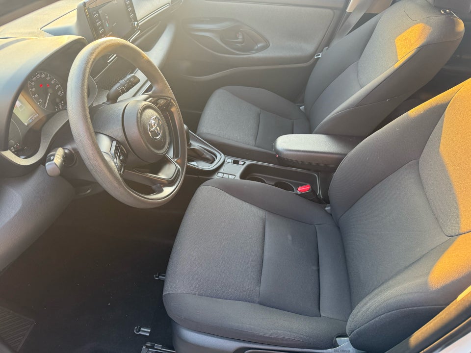 Toyota Yaris 1,5 Hybrid H1 e-CVT 5d