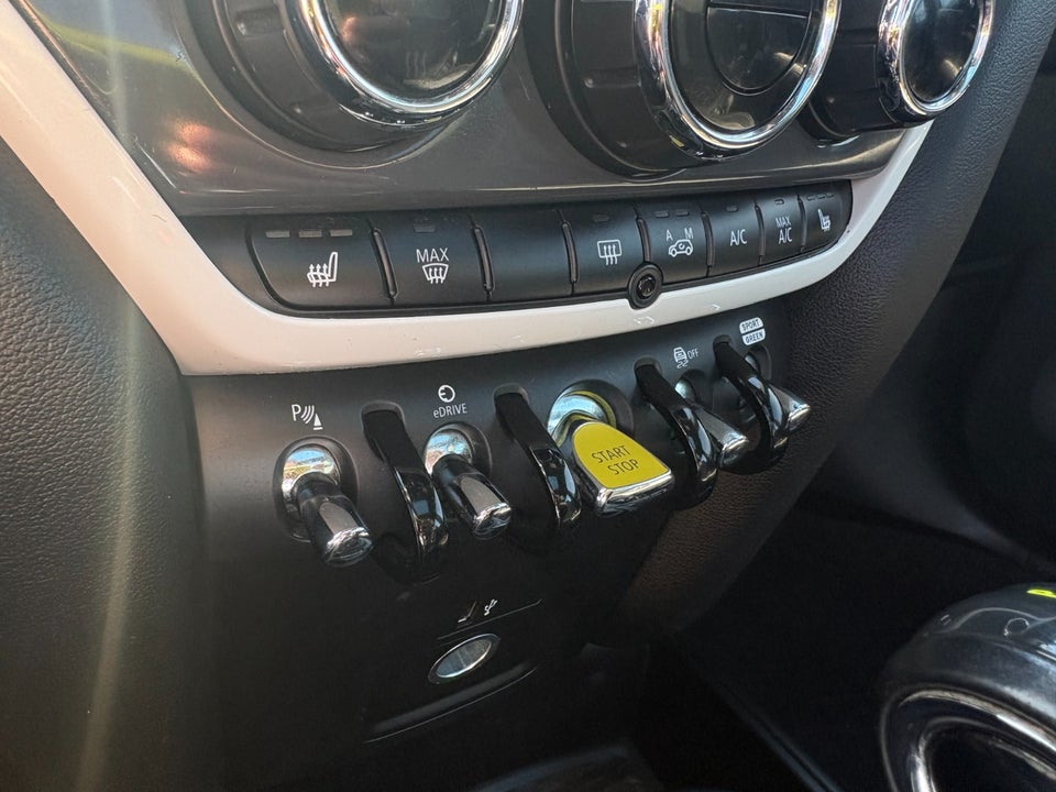MINI Countryman Cooper SE 1,5 Essential aut. ALL4 5d