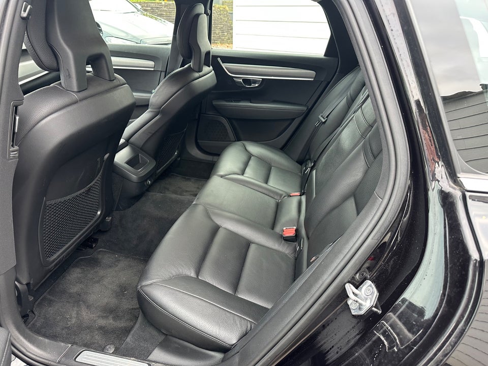 Volvo V90 2,0 T4 190 Momentum aut. 5d