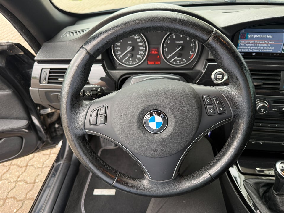 BMW 320i 2,0 Cabriolet 2d