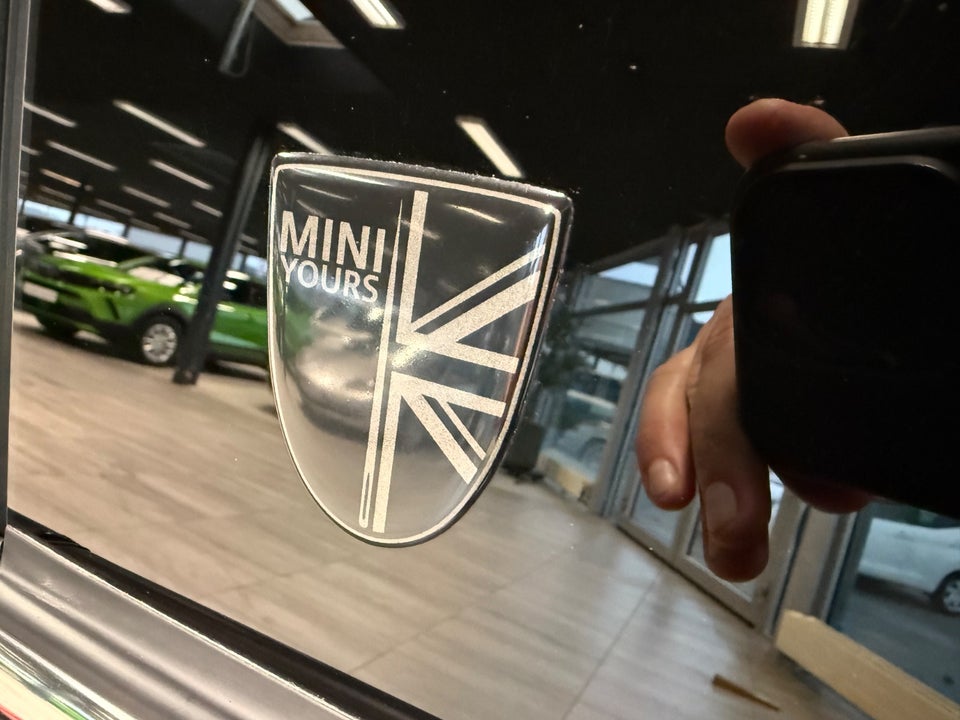 MINI Cooper SE Yours Trim 3d