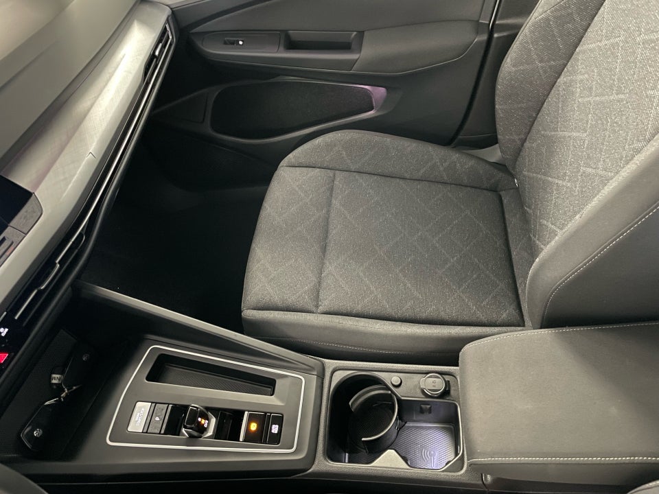 VW Golf VIII 1,5 eTSi 130 Life Variant DSG 5d