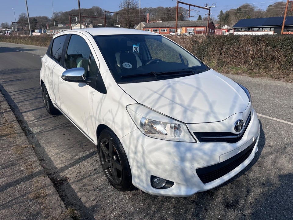 Toyota Yaris 1,3 VVT-i T2 Touch 5d