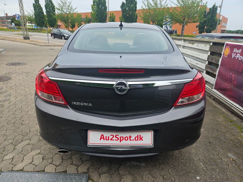 Opel Insignia 1,8 Cosmo 4d