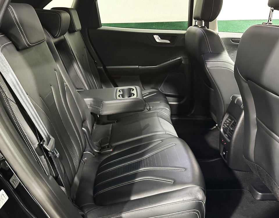 Ford Kuga 2,5 PHEV Vignale CVT 5d