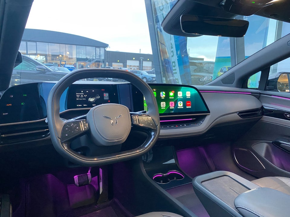 Hongqi EH7 111 Exclusive 4d