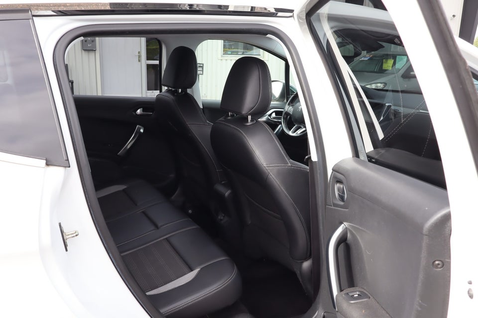 Peugeot 2008 1,2 VTi 82 Allure 5d