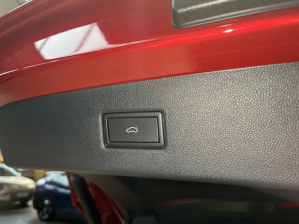 Ford Explorer 84 Premium Extended Range AWD 5d