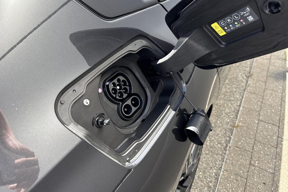BMW i5 eDrive40 Fully Charged M-Sport 4d