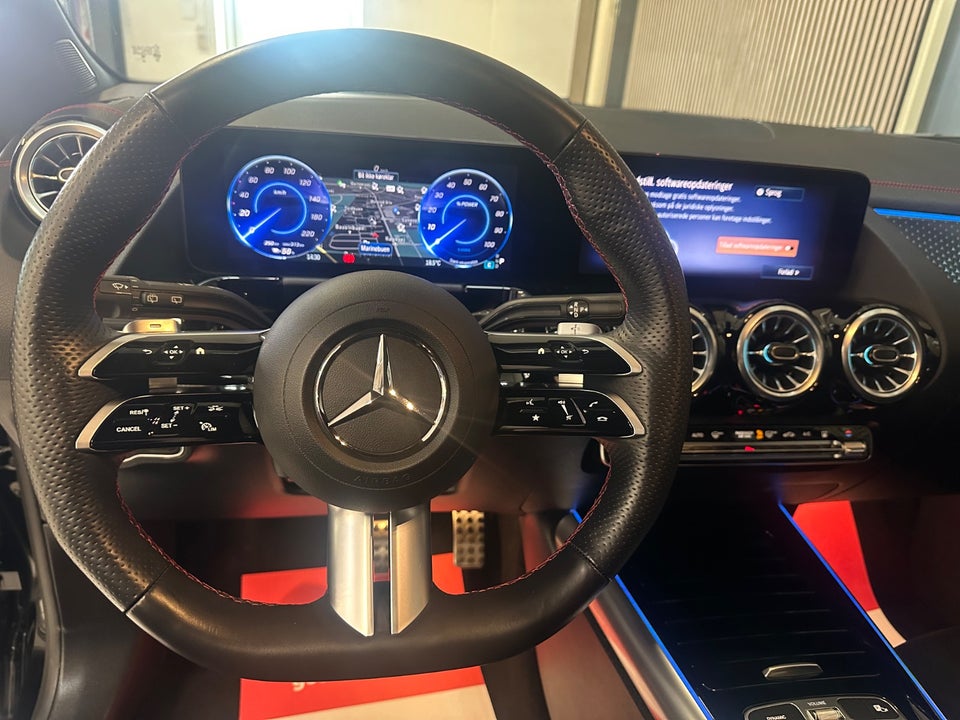 Mercedes EQA250+ AMG Line Advance Plus 5d