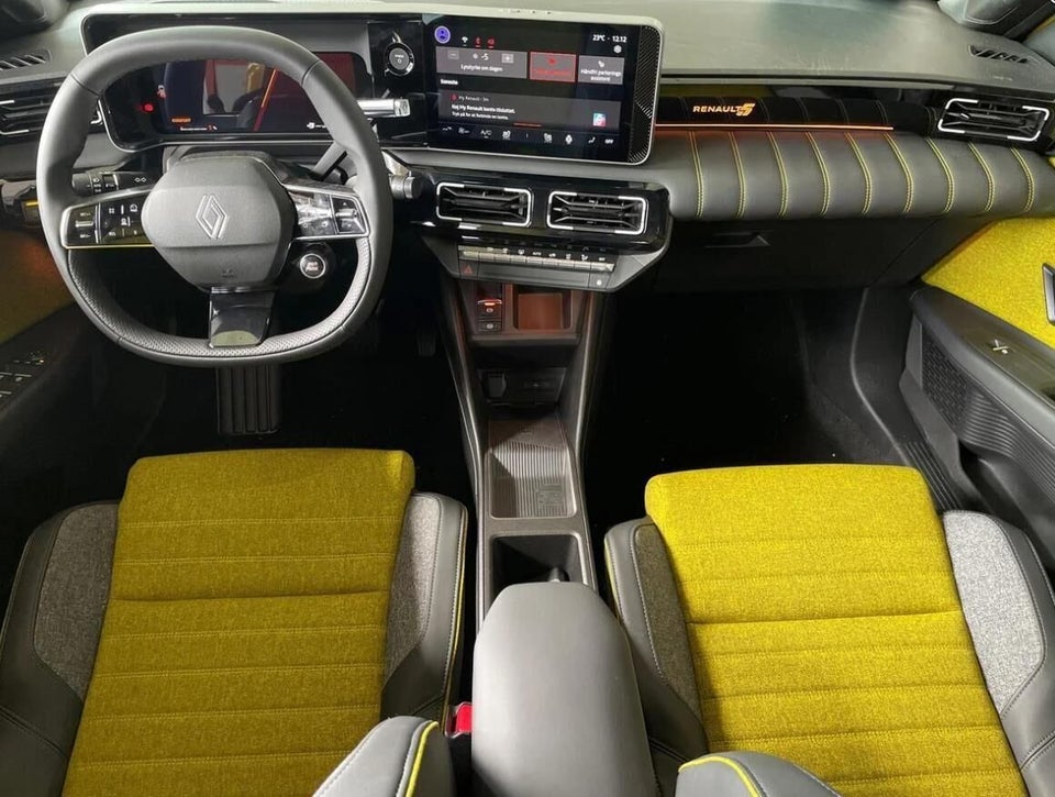 Renault 5 E-Tech 52 Iconic 5d