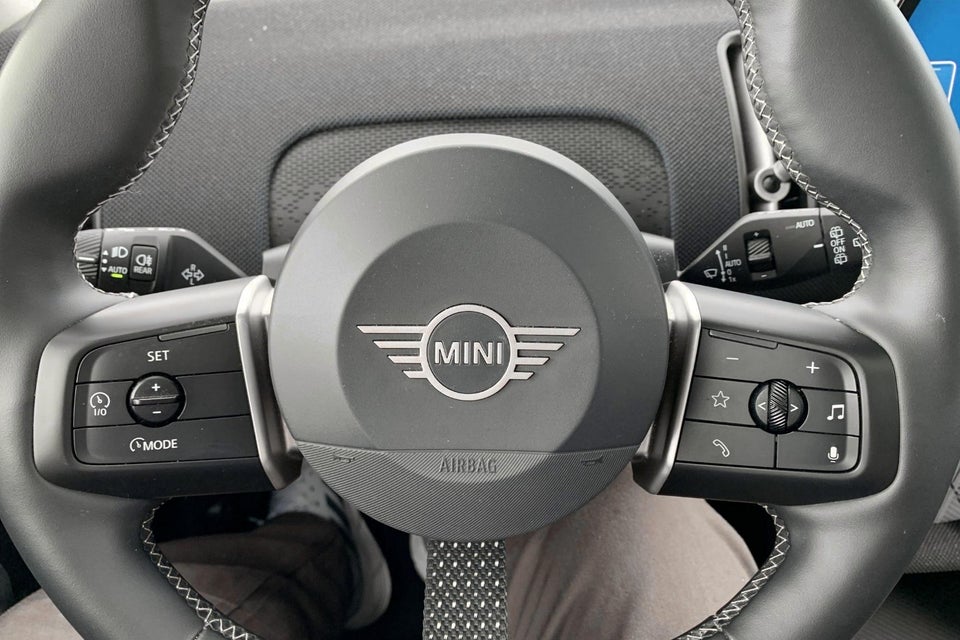 MINI Countryman E Classic Trim M 5d