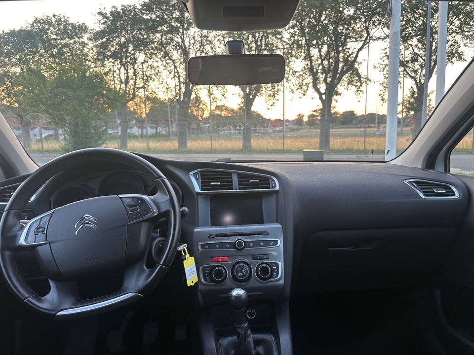 Citroën C4 1,6 BlueHDi 100 Feel 5d