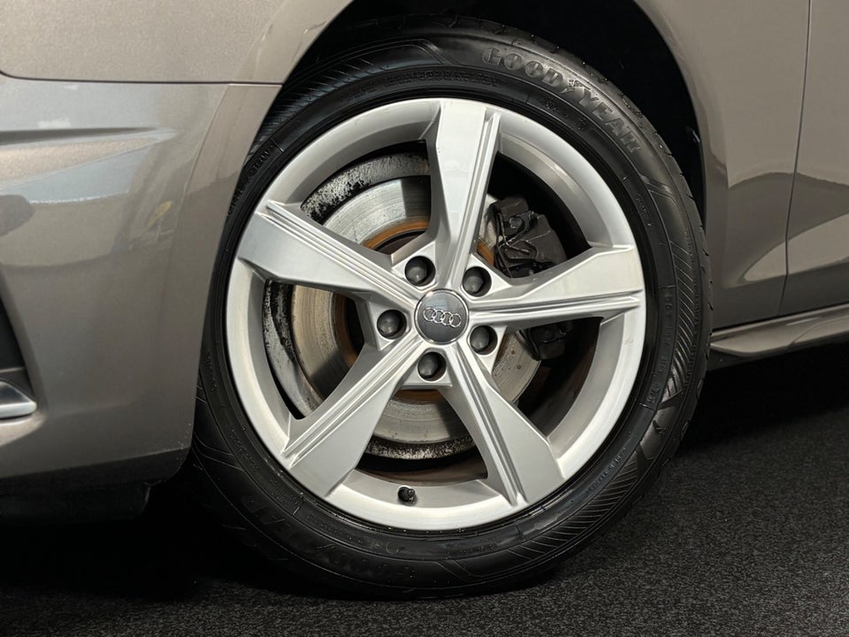 Audi A4 40 TFSi Advanced plus Avant S-tr. 5d
