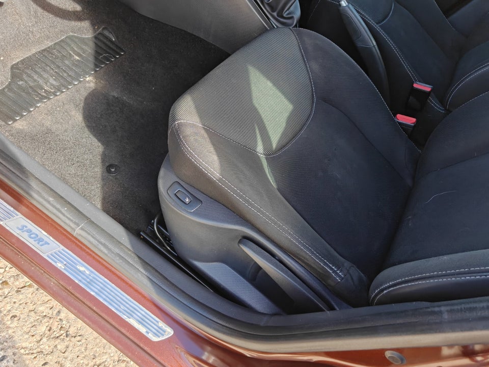 Renault Clio IV 0,9 TCe 90 Formula Edition Sport Tourer 5d