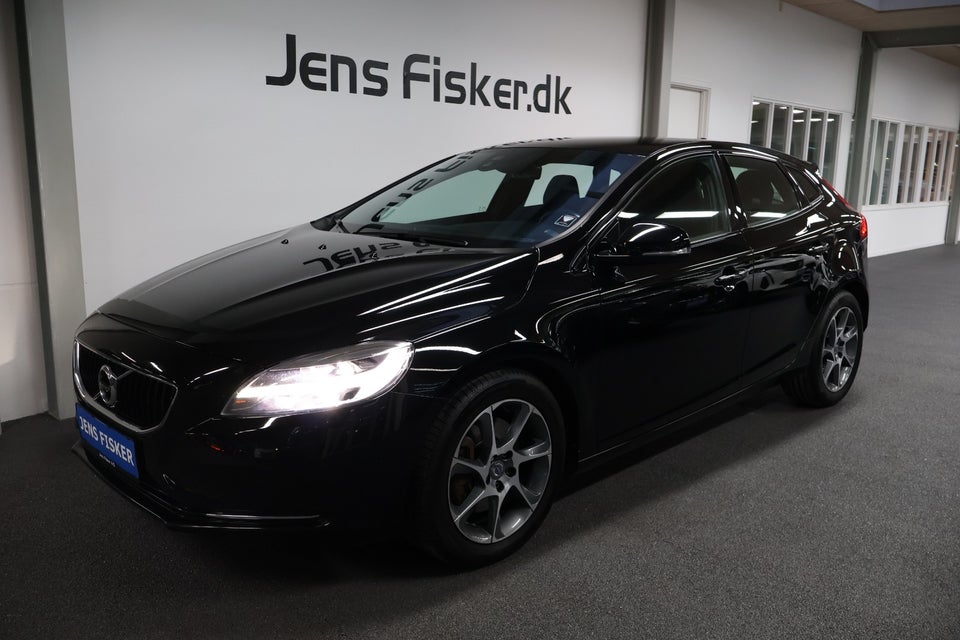 Volvo V40 2,0 D3 150 Momentum aut. 5d