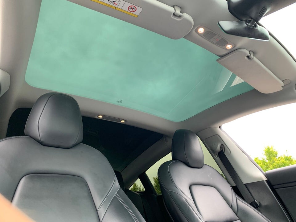 Tesla Model 3 Standard Range+ RWD 4d