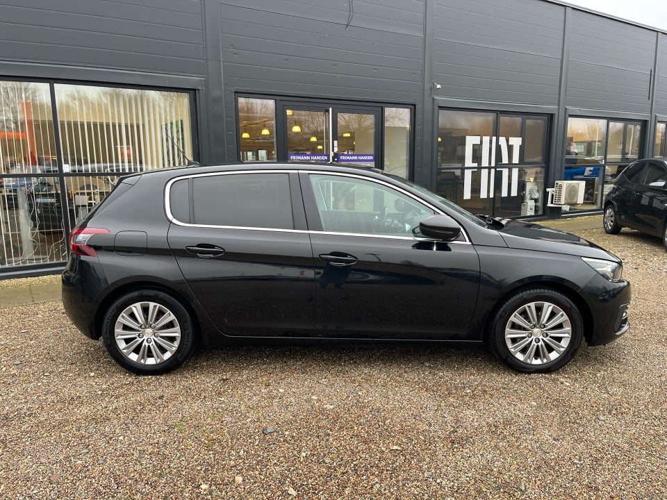 Peugeot 308 1,5 BlueHDi 130 Infinity 5d