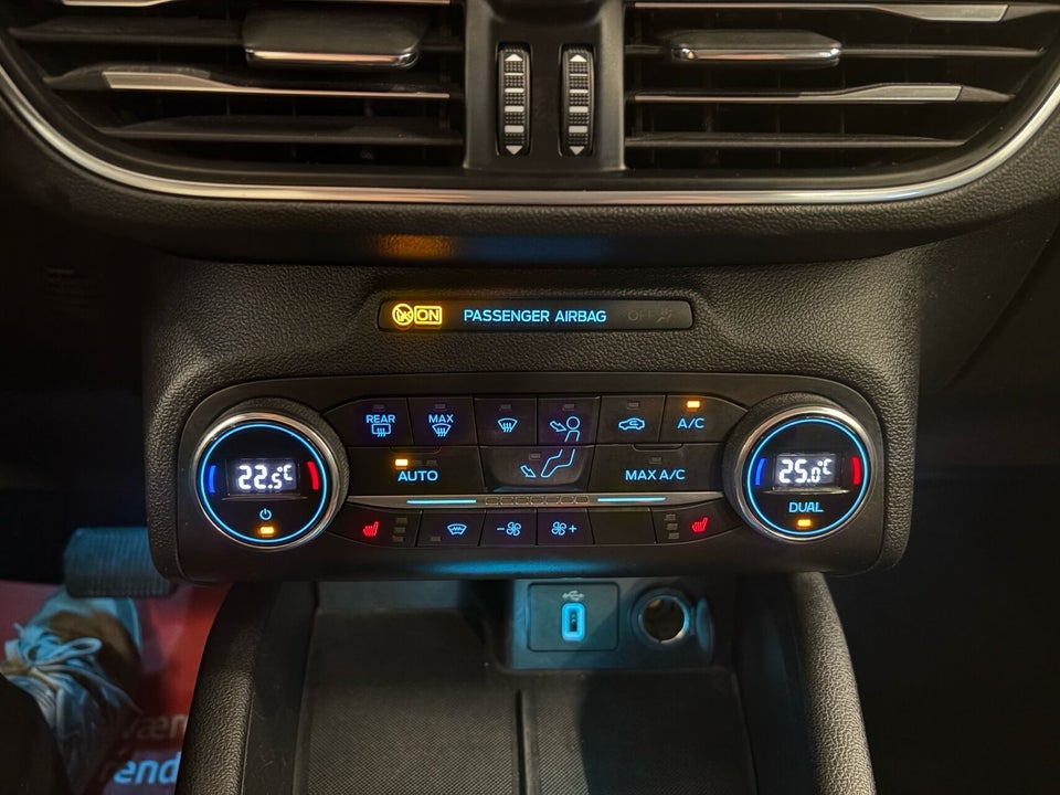 Ford Focus 1,5 EcoBlue Titanium stc. aut. 5d