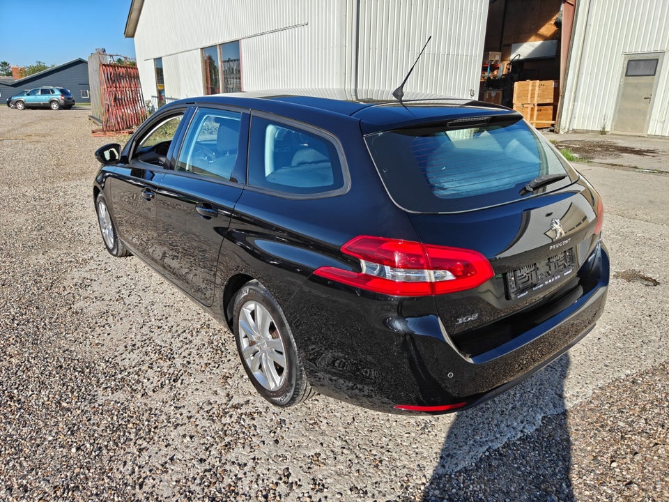 Peugeot 308 1,6 BlueHDi 120 Style SW 5d