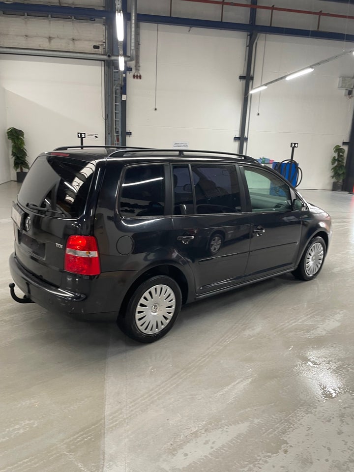 VW Touran 1,9 TDi 100 Trendline Van 5d