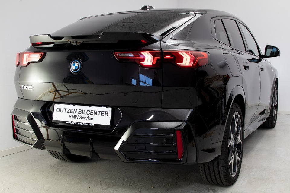 BMW iX2 eDrive20 Fully Charged M-Sport 5d