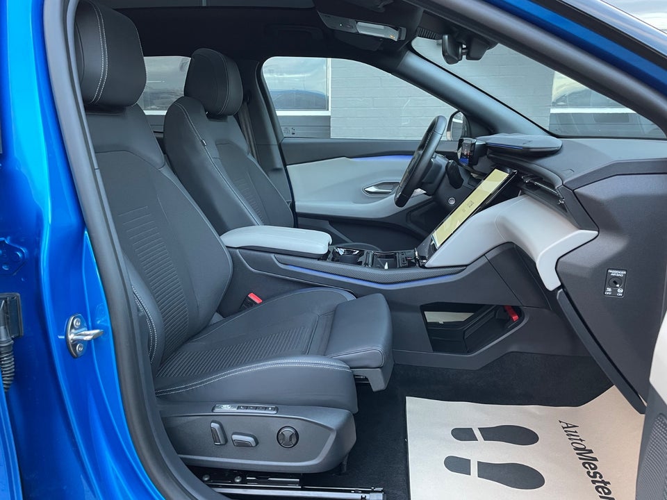 Ford Explorer 82 Premium Extended Range 5d