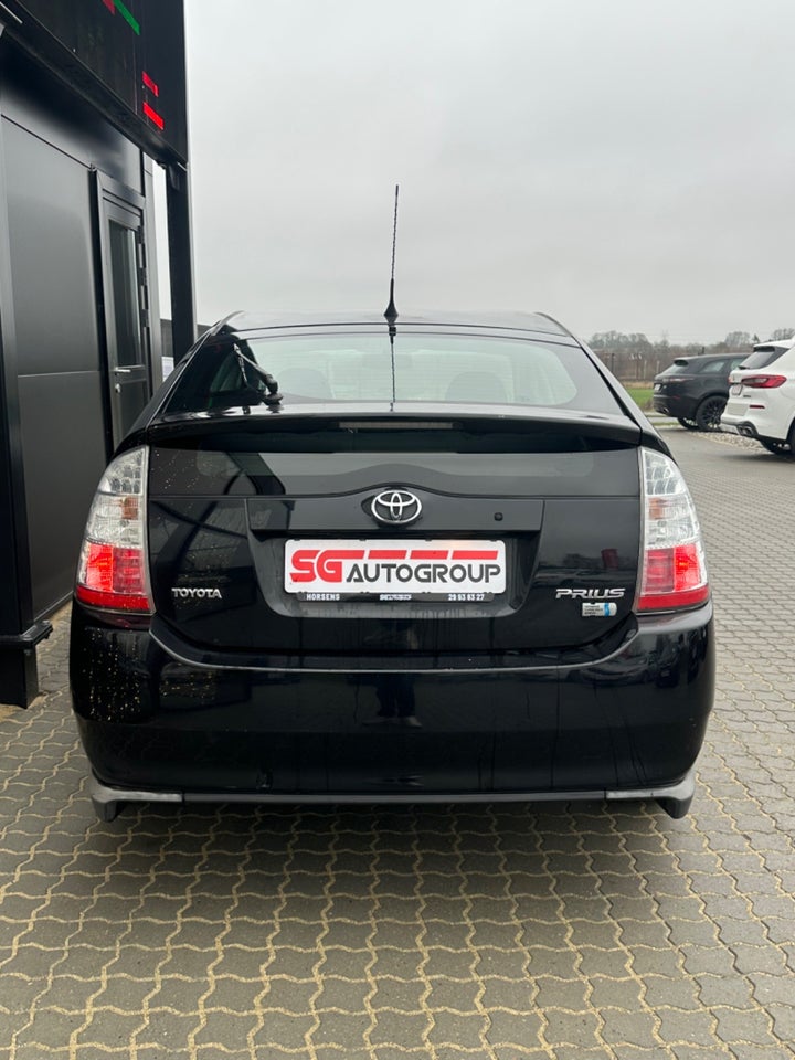 Toyota Prius 1,5 Hybrid 5d