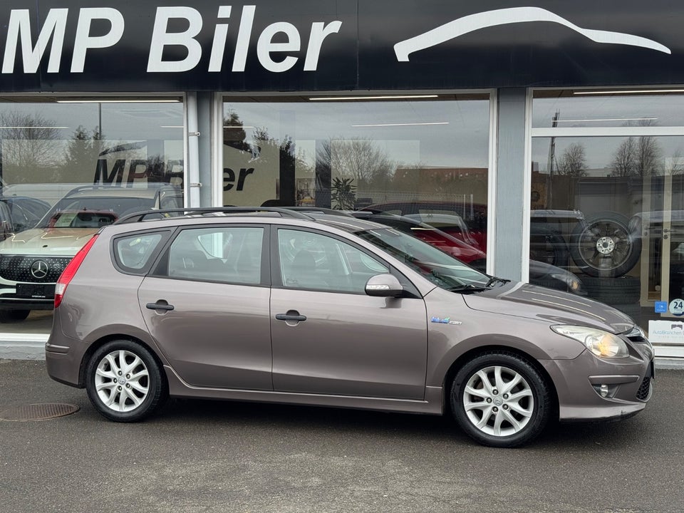 Hyundai i30 1,6 CRDi 90 Blue Drive CW 5d
