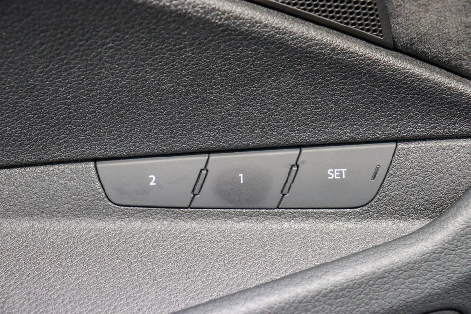 Audi e-tron 55 S-line quattro 5d